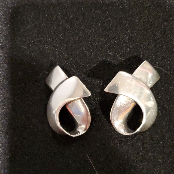 Silver earrings - Picture 2 of 4